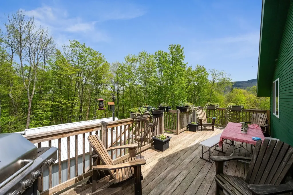 251 Doe Road Warren VT 05674