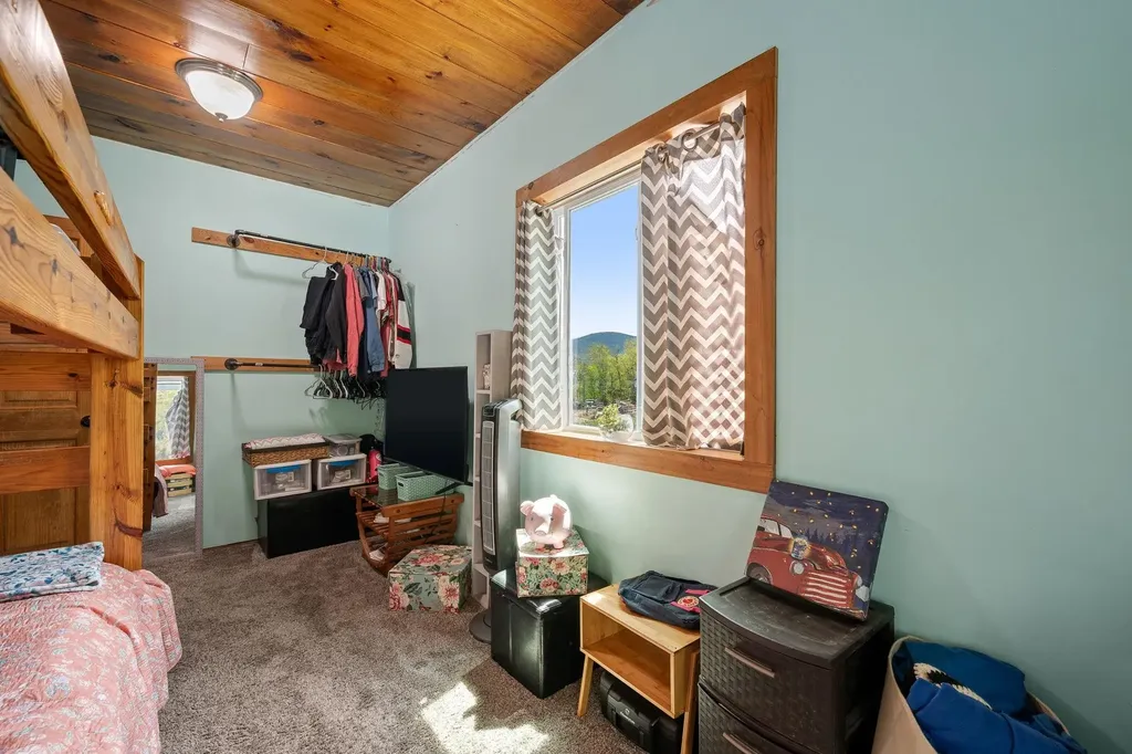 251 Doe Road Warren VT 05674