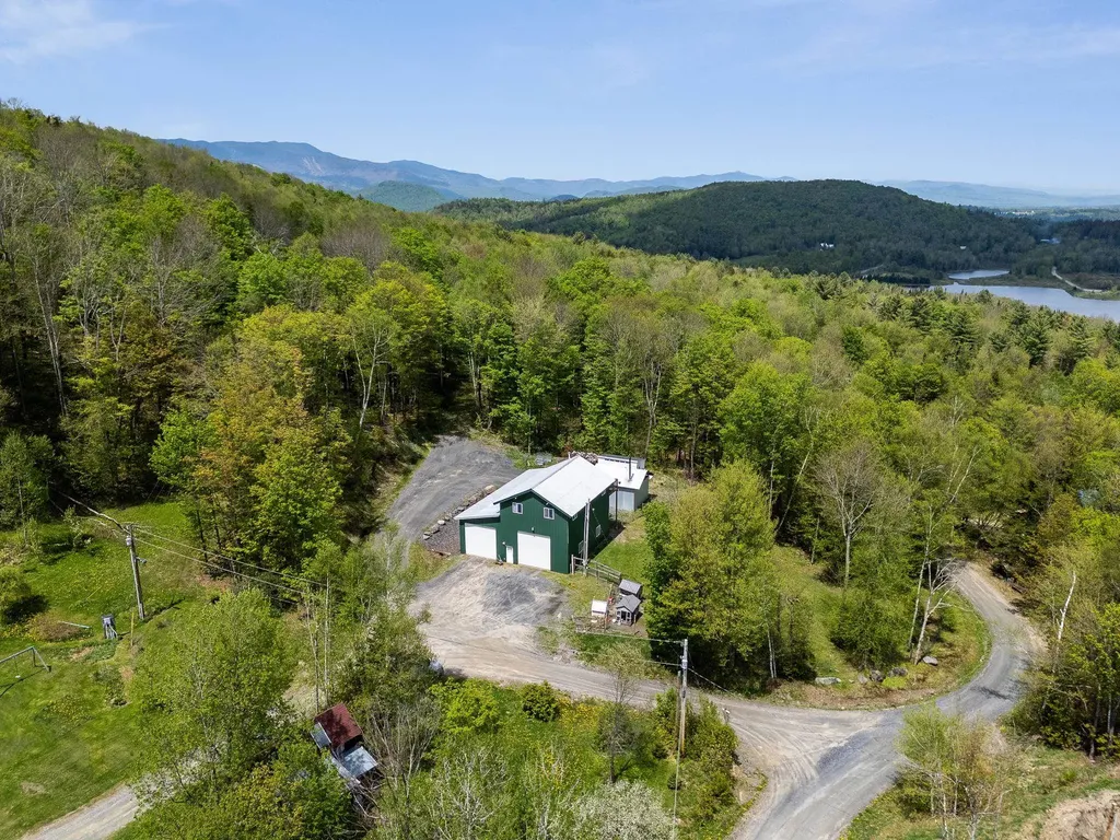 251 Doe Road Warren VT 05674