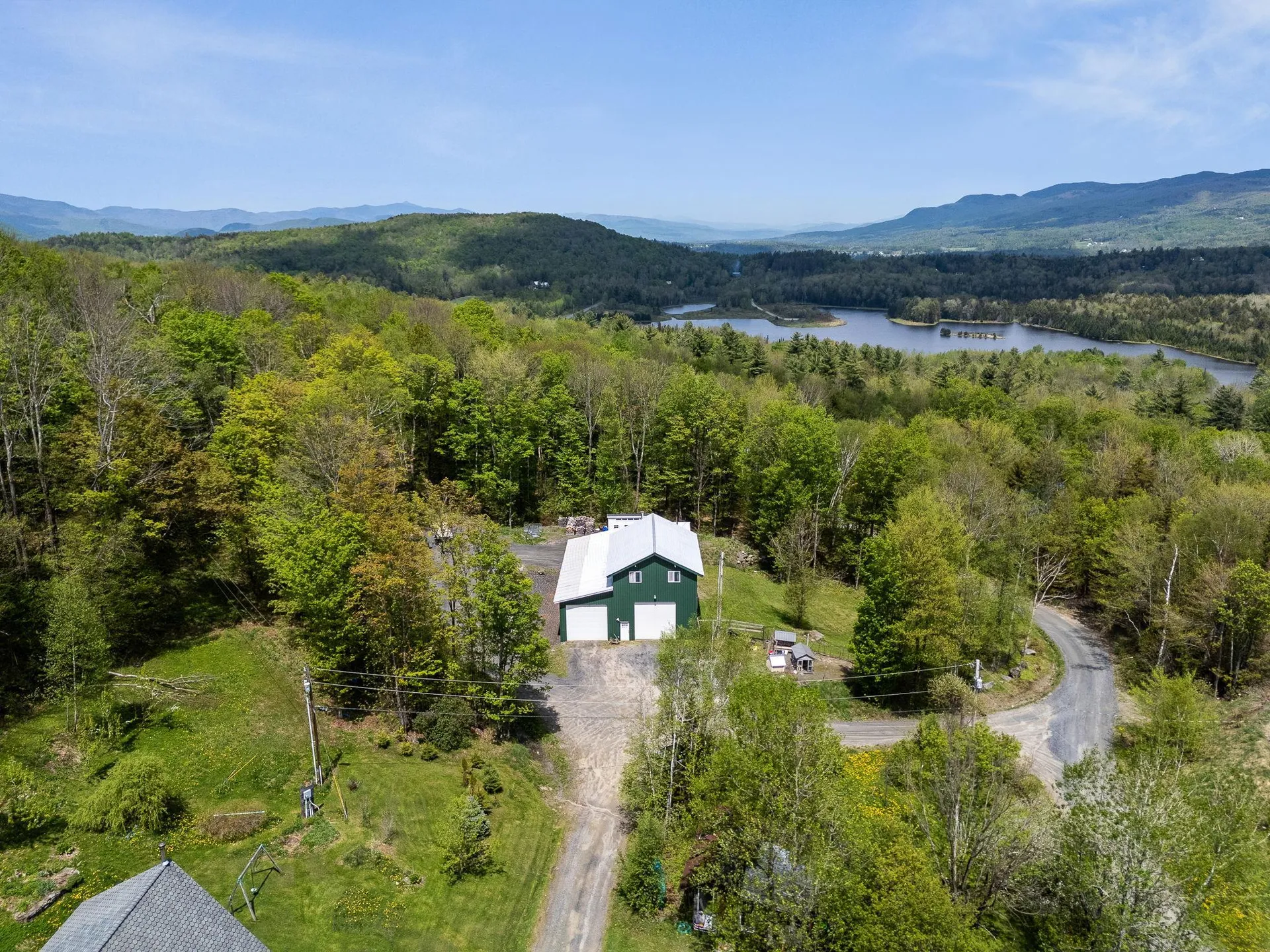 Warren VT, 251 Doe Road