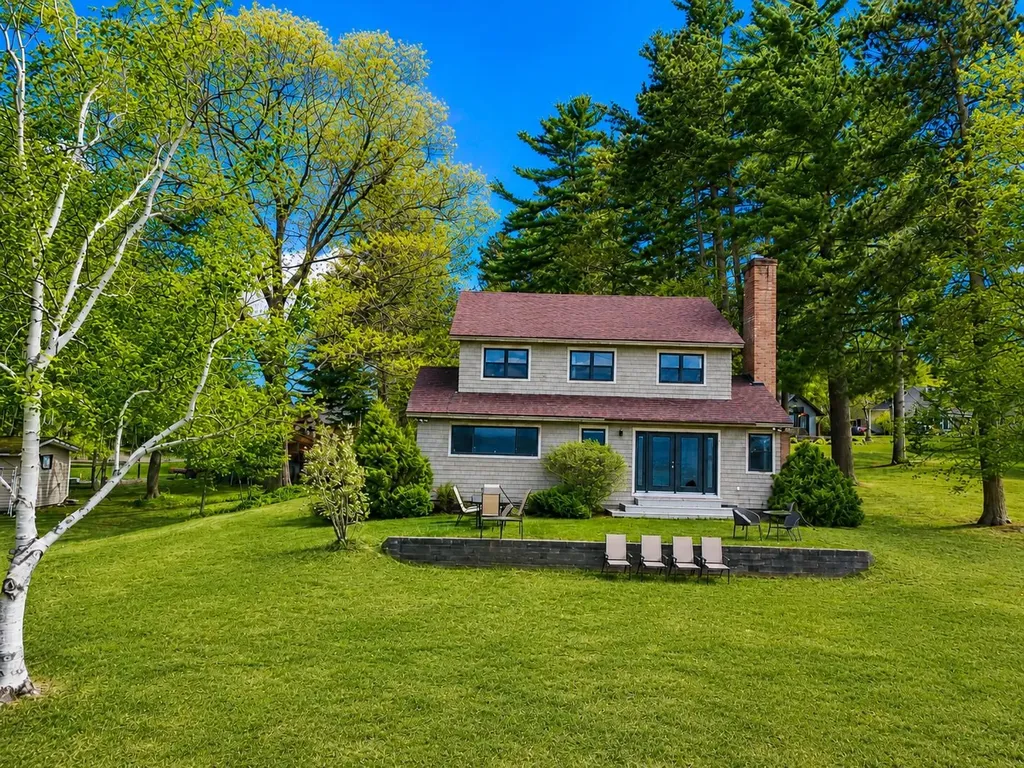 1254 Bluff Road Newport City VT 05855