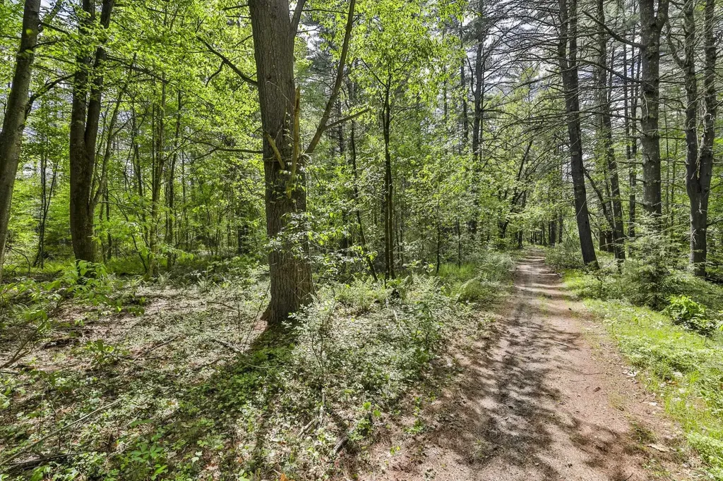 2A & 2b Camp Road Amherst NH 03031