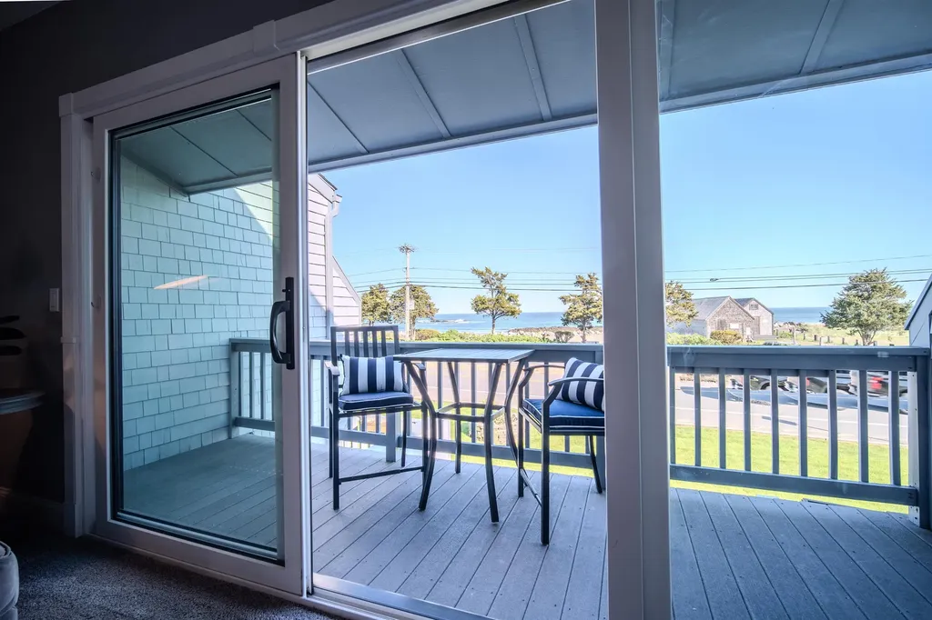 947 Ocean Boulevard Hampton NH 03842