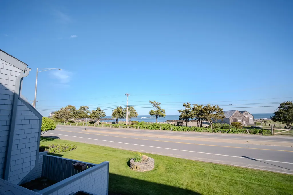947 Ocean Boulevard Hampton NH 03842