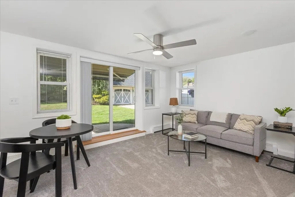 4 Applewood Lane Salem NH 03079