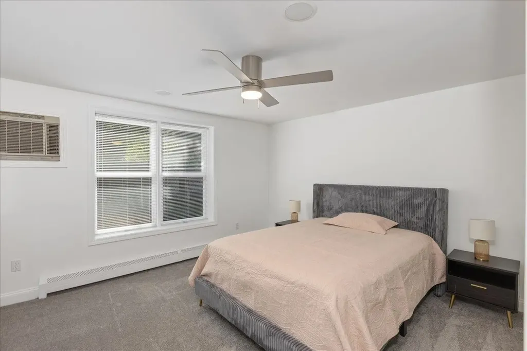 4 Applewood Lane Salem NH 03079