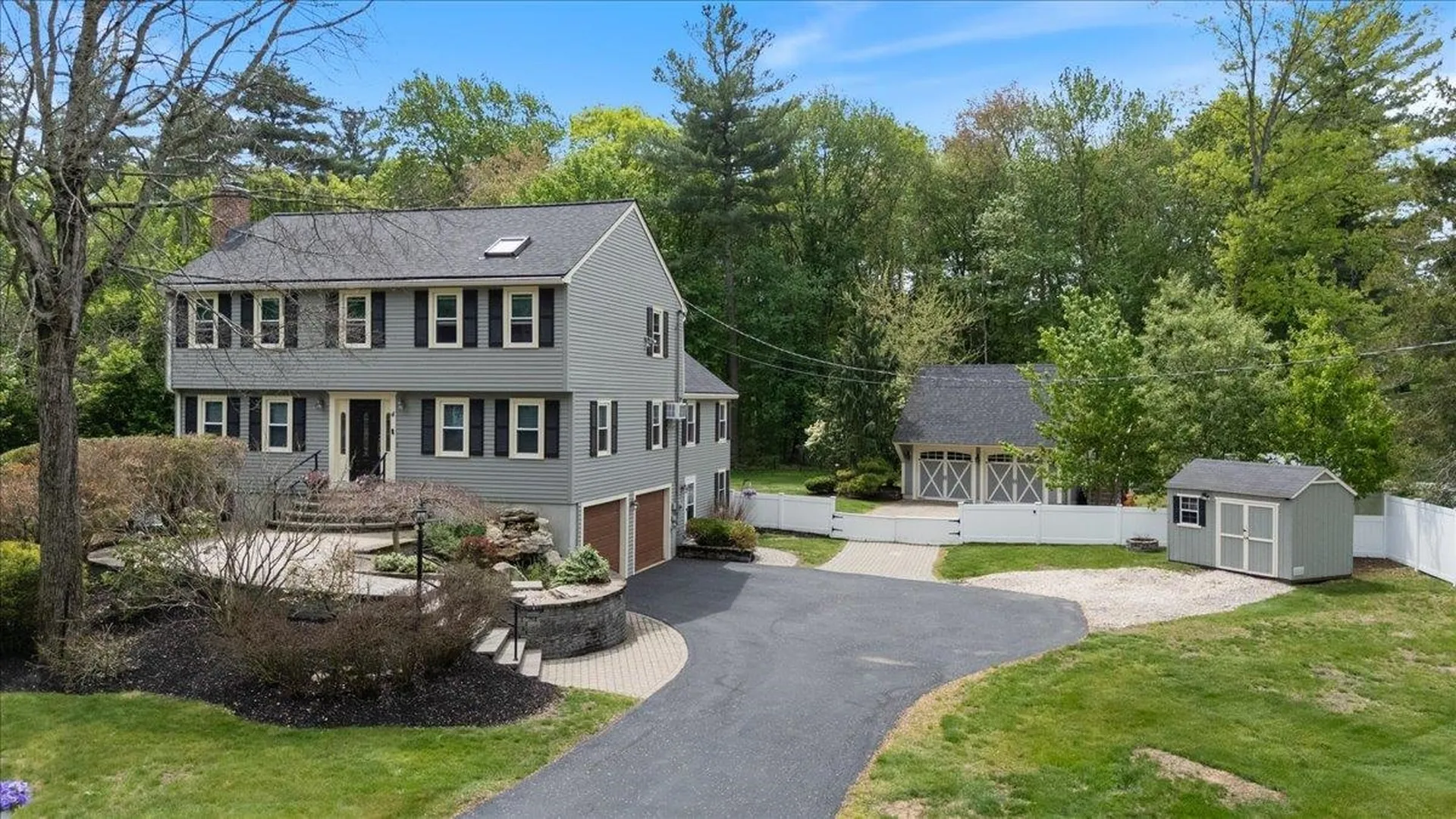 4 Applewood Lane Salem NH 03079