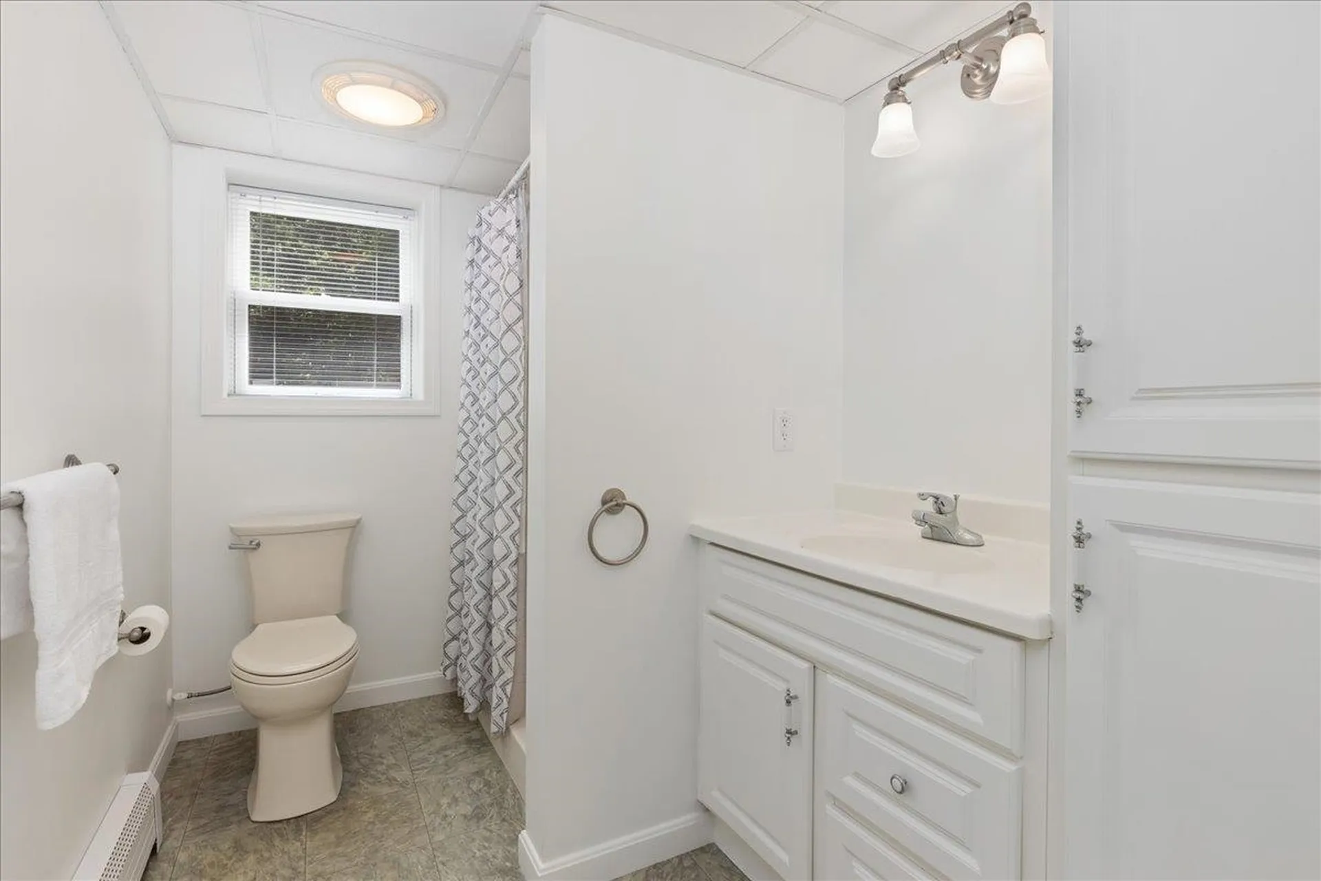 4 Applewood Lane Salem NH 03079