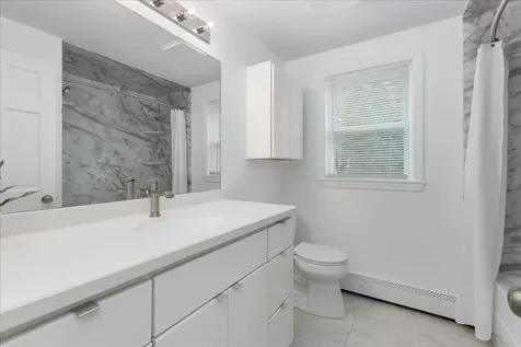 4 Applewood Lane Salem NH 03079