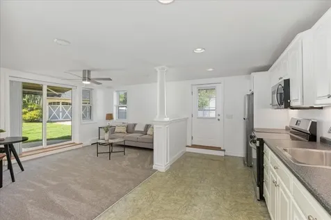4 Applewood Lane Salem NH 03079