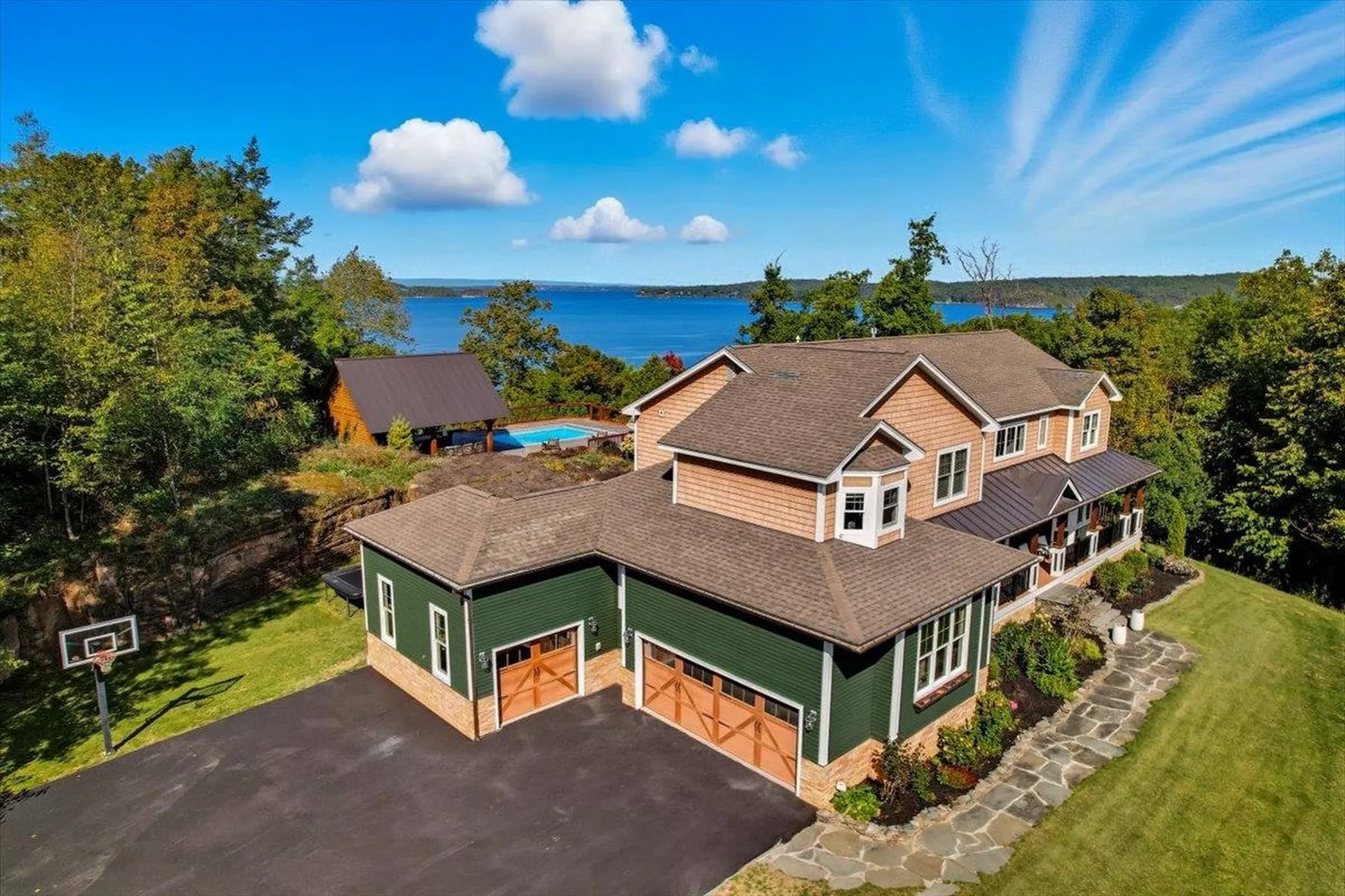Colchester VT, 117 Bay Road