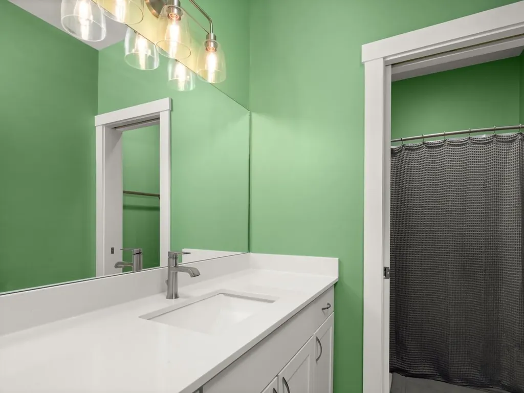 165 Willoughby Lane Shelburne VT 05492