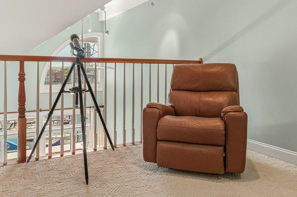 4 Island Avenue Kittery ME 03904