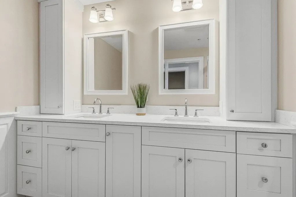 4 Island Avenue Kittery ME 03904