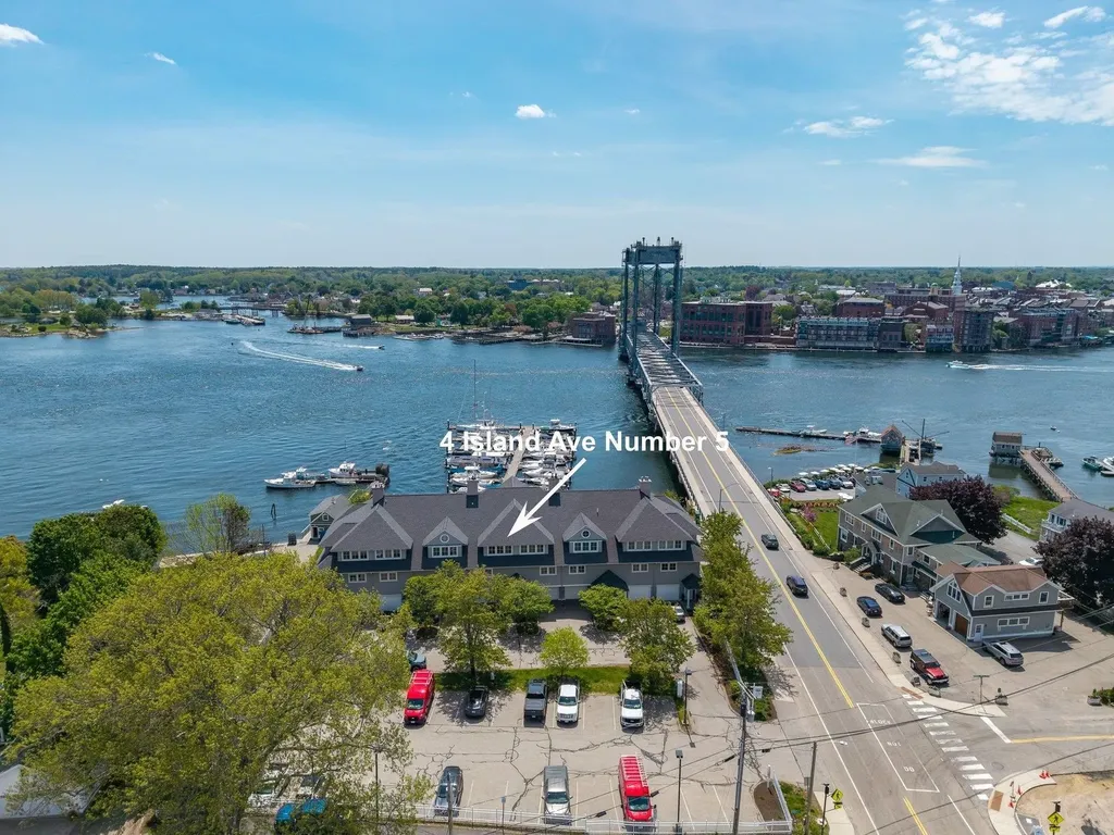 4 Island Avenue Kittery ME 03904