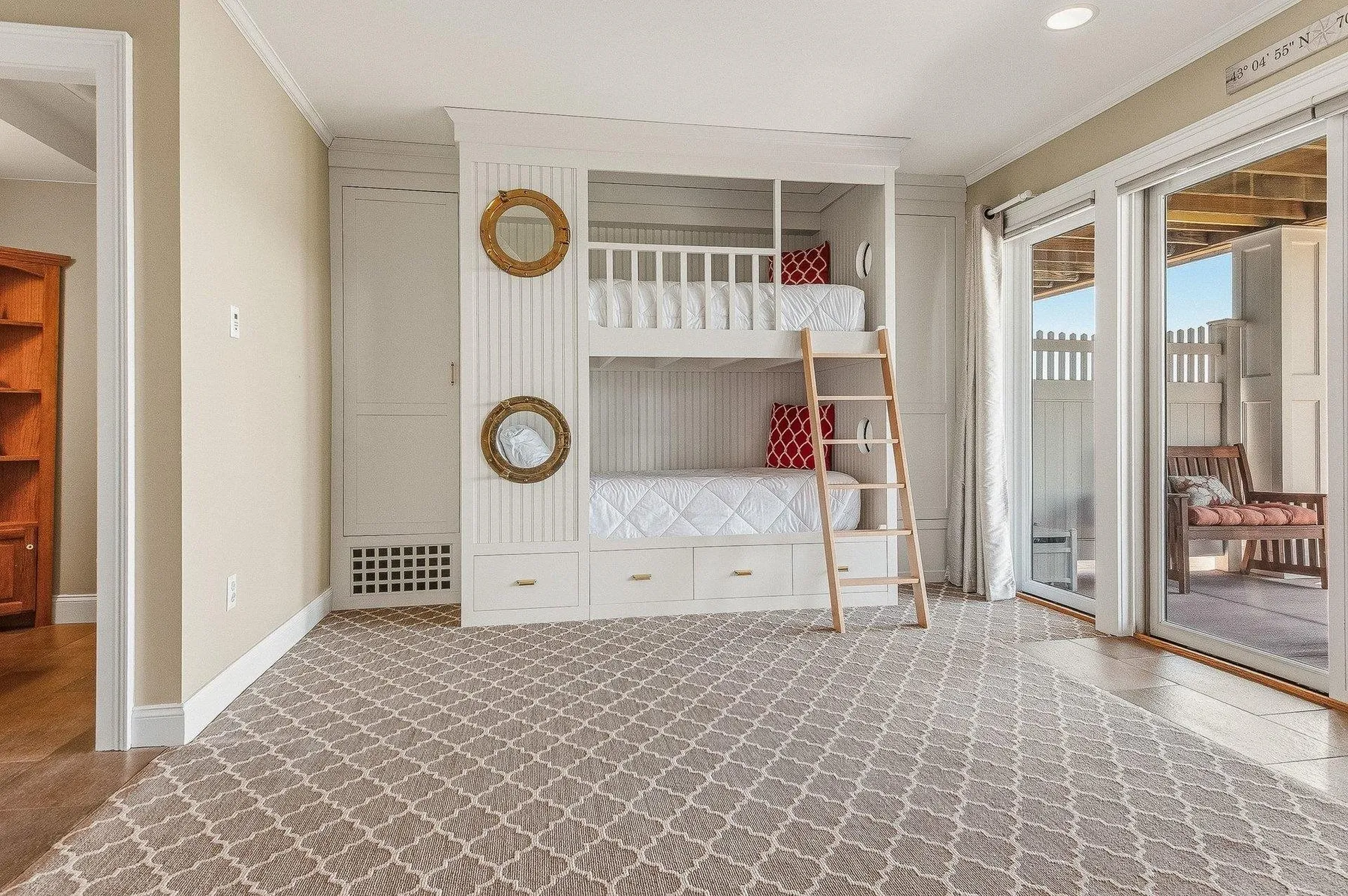 4 Island Avenue Kittery ME 03904