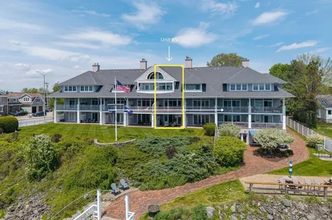 4 Island Avenue Kittery ME 03904