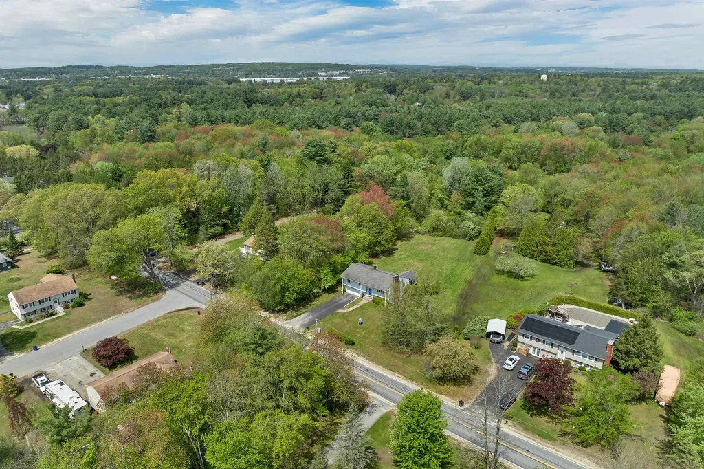 16 Sanders Road Hudson NH 03051