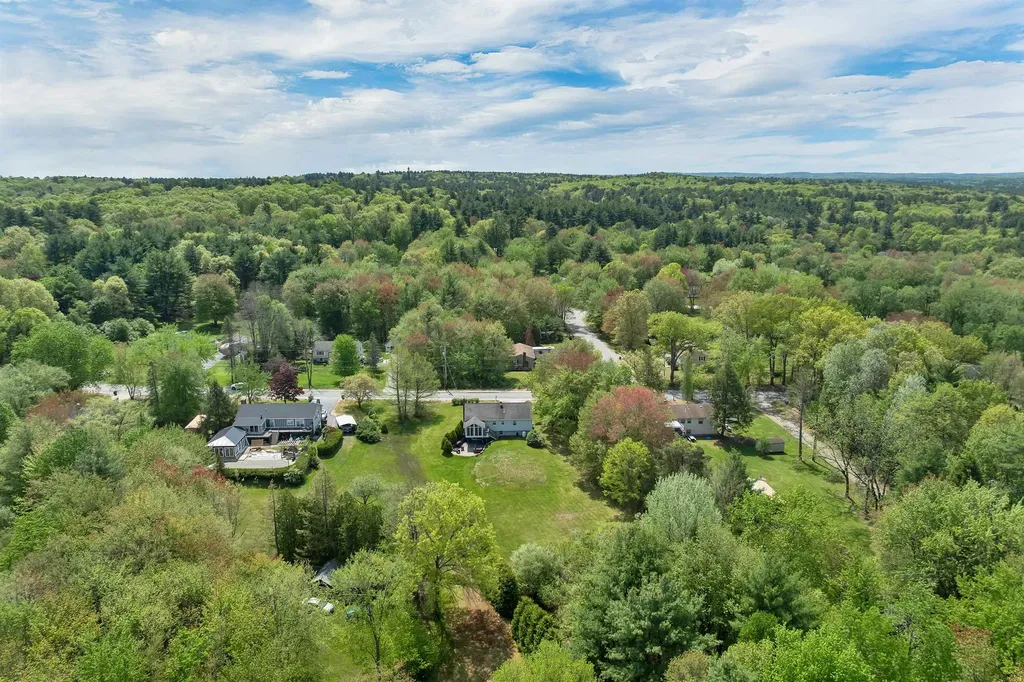 16 Sanders Road Hudson NH 03051