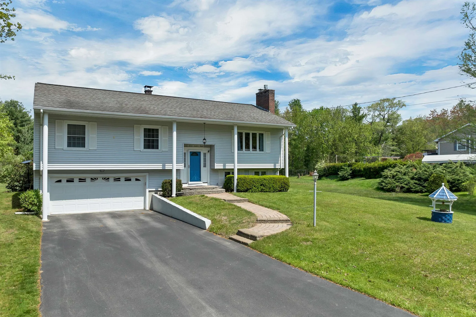 16 Sanders Road Hudson NH 03051
