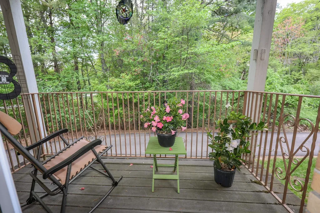 379 Huse Road Manchester NH 03103