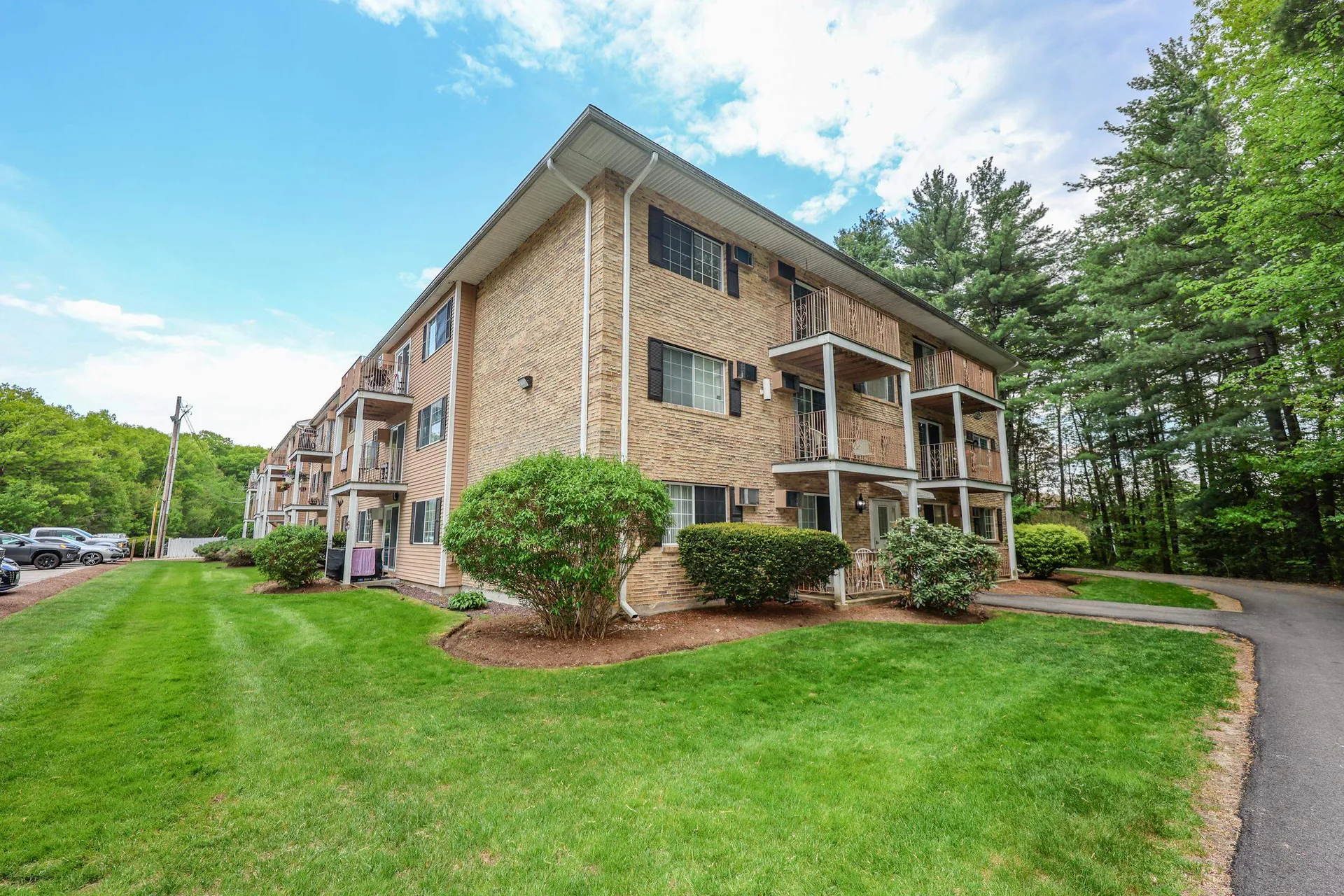 379 Huse Road Manchester NH 03103