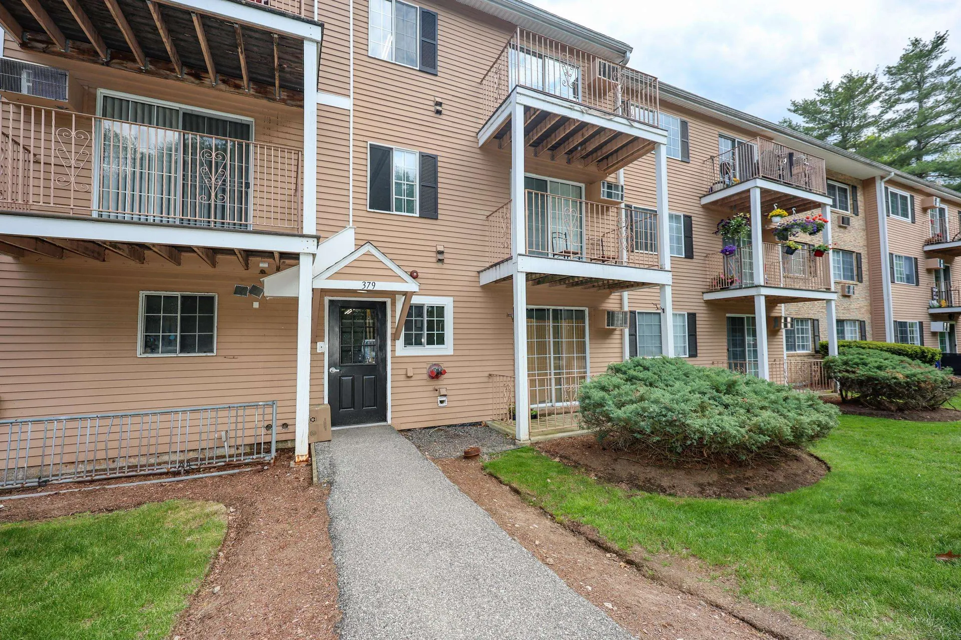 379 Huse Road Manchester NH 03103