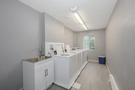 379 Huse Road Manchester NH 03103