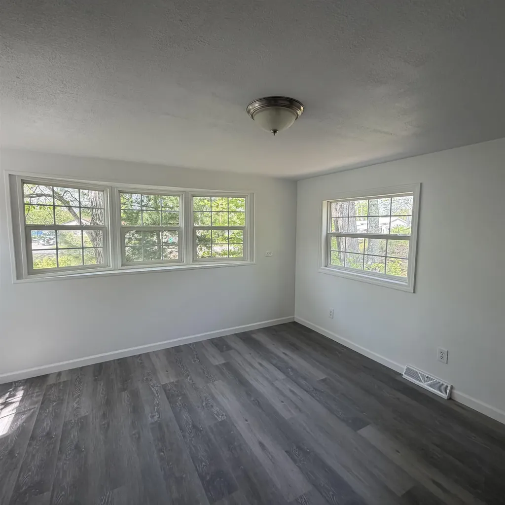 25 Riverview Drive Rochester NH 03867