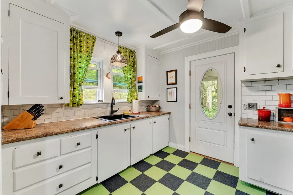 53 Bassett Street Barre City VT 05641-4602