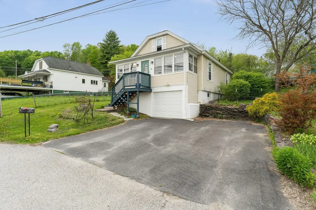 53 Bassett Street Barre City VT 05641-4602