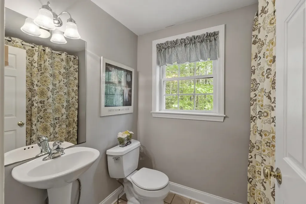 43 Ladyslipper Drive Newmarket NH 03857