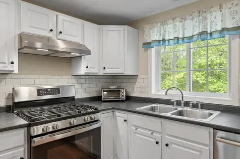 43 Ladyslipper Drive Newmarket NH 03857