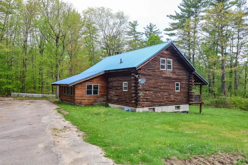 471 Salisbury Road Franklin NH 03235