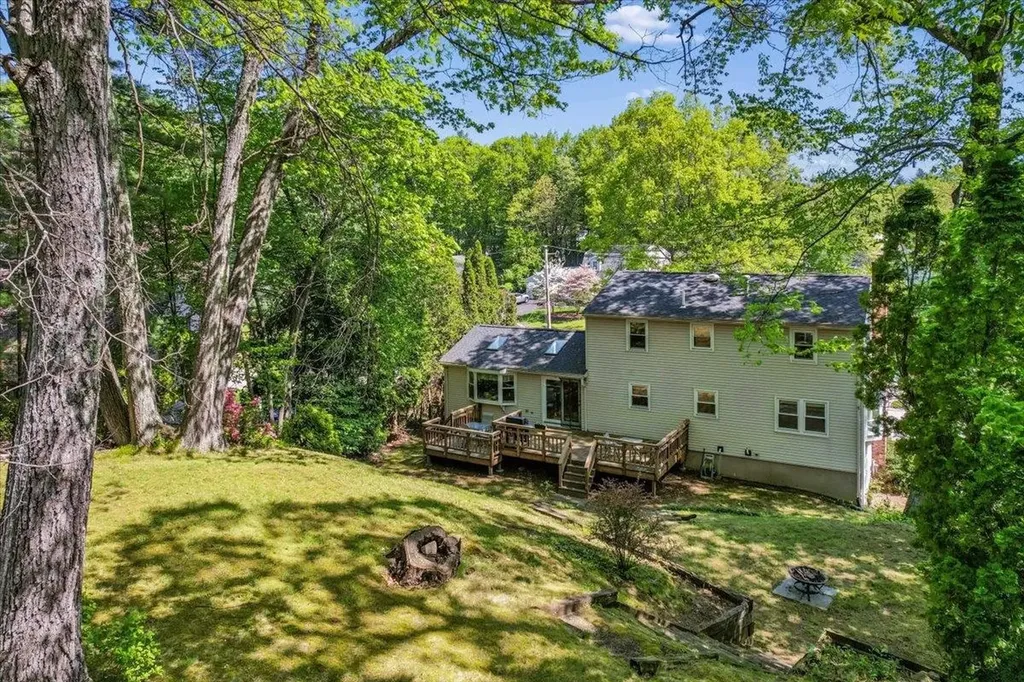 6 Nutmeg Drive Nashua NH 03062