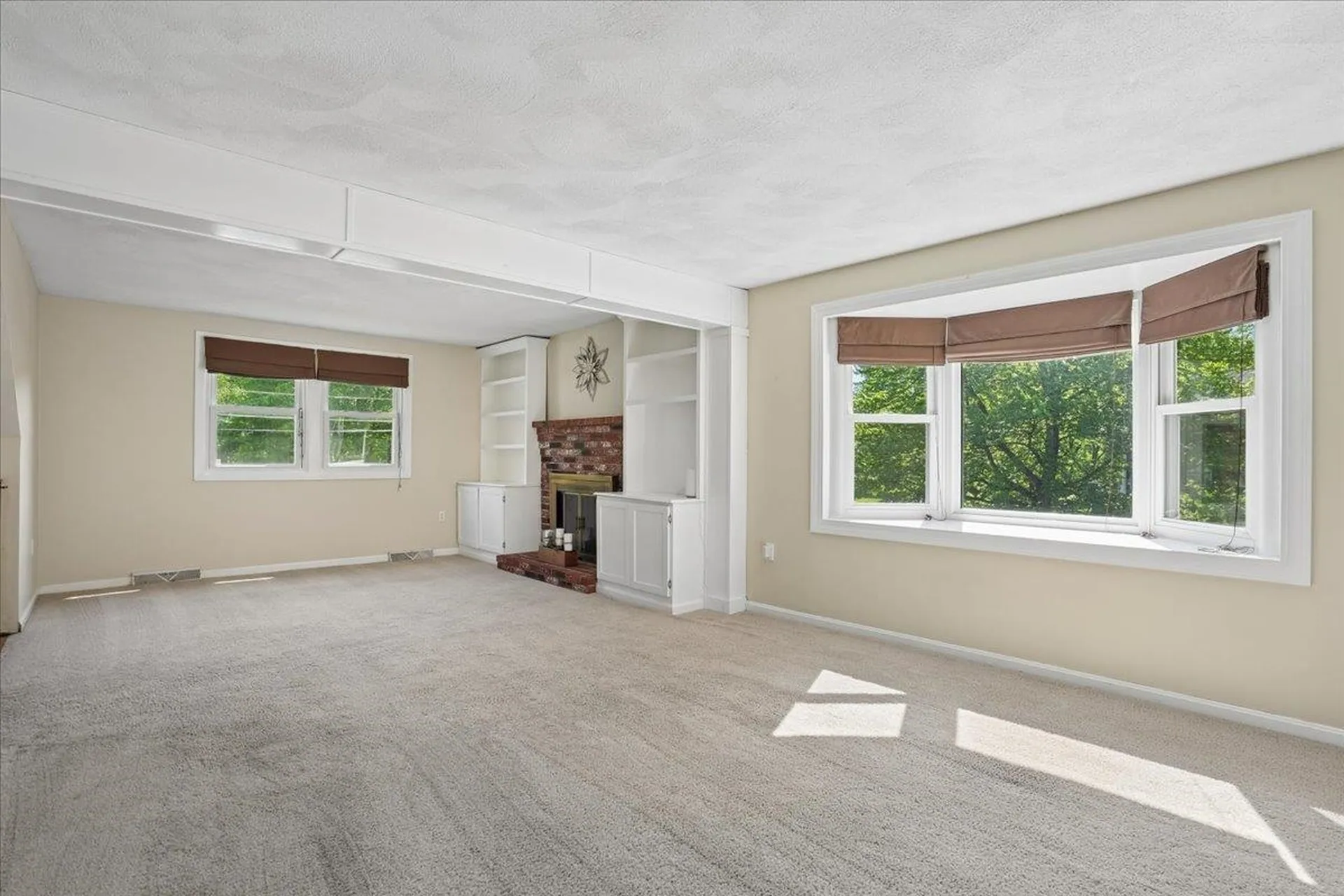 6 Nutmeg Drive Nashua NH 03062