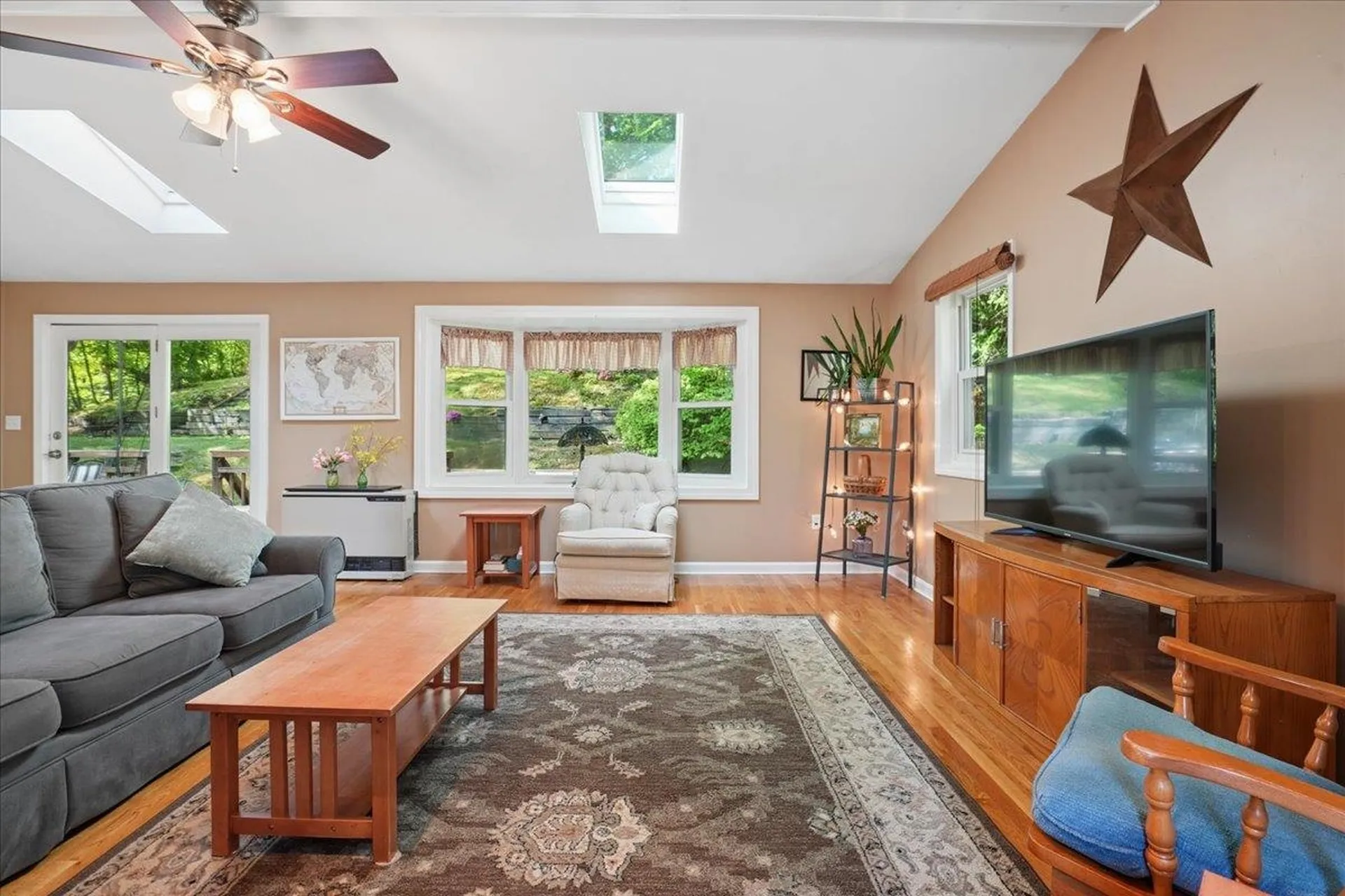 6 Nutmeg Drive Nashua NH 03062
