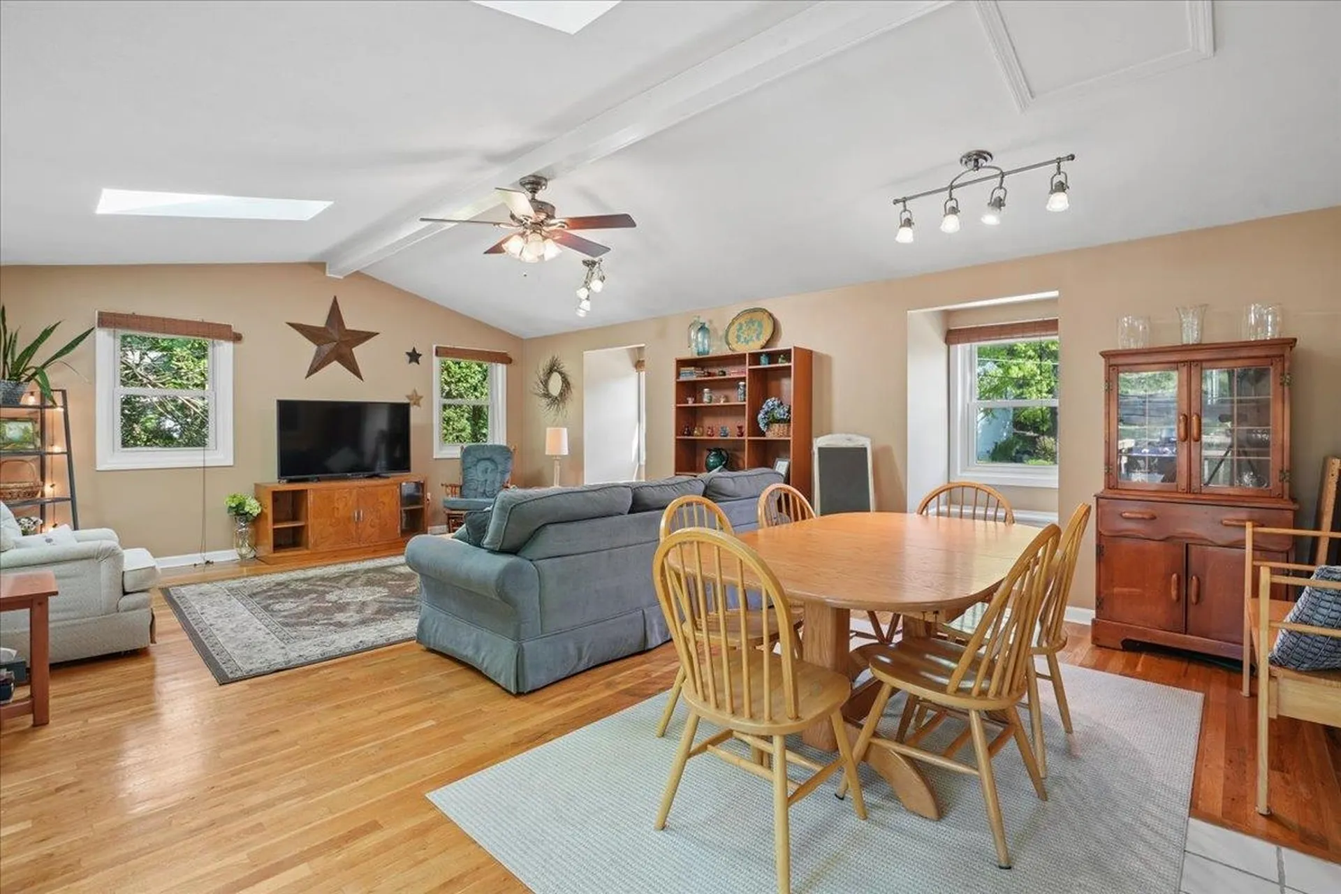 6 Nutmeg Drive Nashua NH 03062