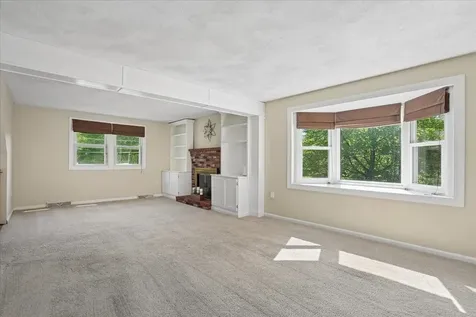 6 Nutmeg Drive Nashua NH 03062