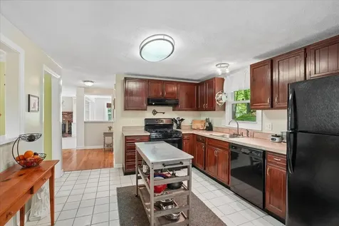 6 Nutmeg Drive Nashua NH 03062