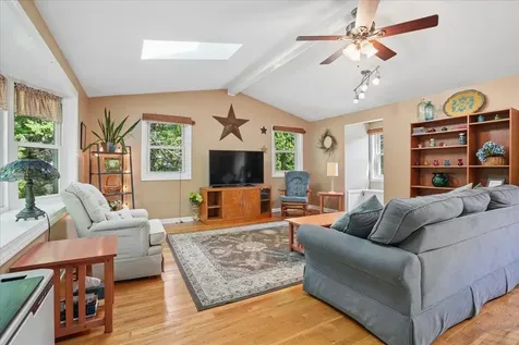 6 Nutmeg Drive Nashua NH 03062