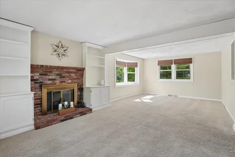 6 Nutmeg Drive Nashua NH 03062