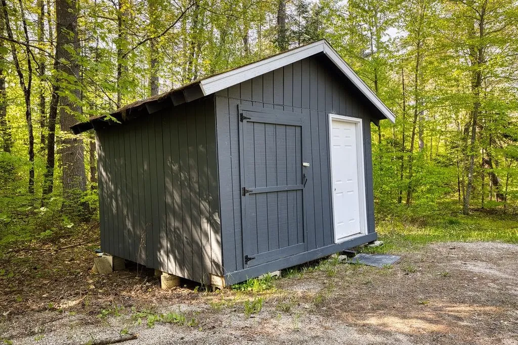 41 Tabor Circle Albany NH 03838