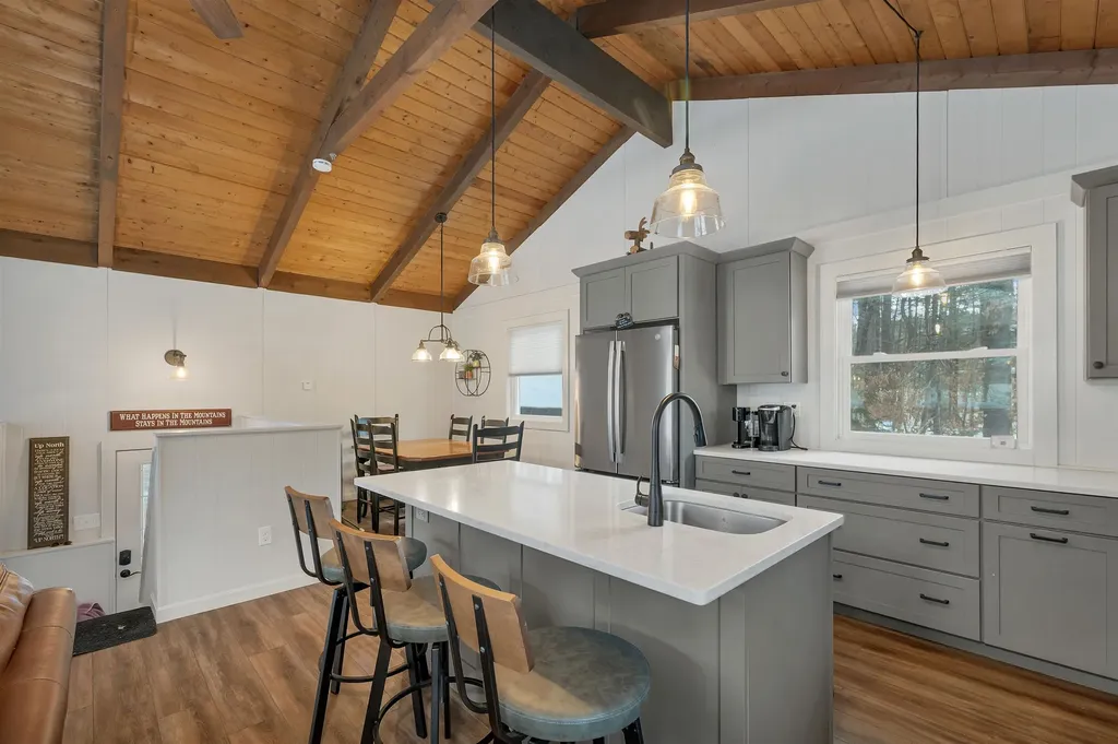 41 Tabor Circle Albany NH 03838