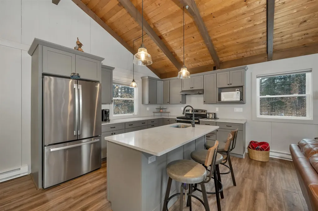 41 Tabor Circle Albany NH 03838
