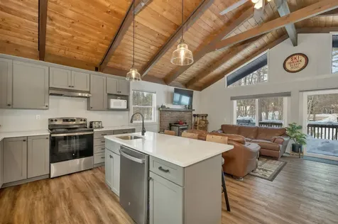 41 Tabor Circle Albany NH 03838