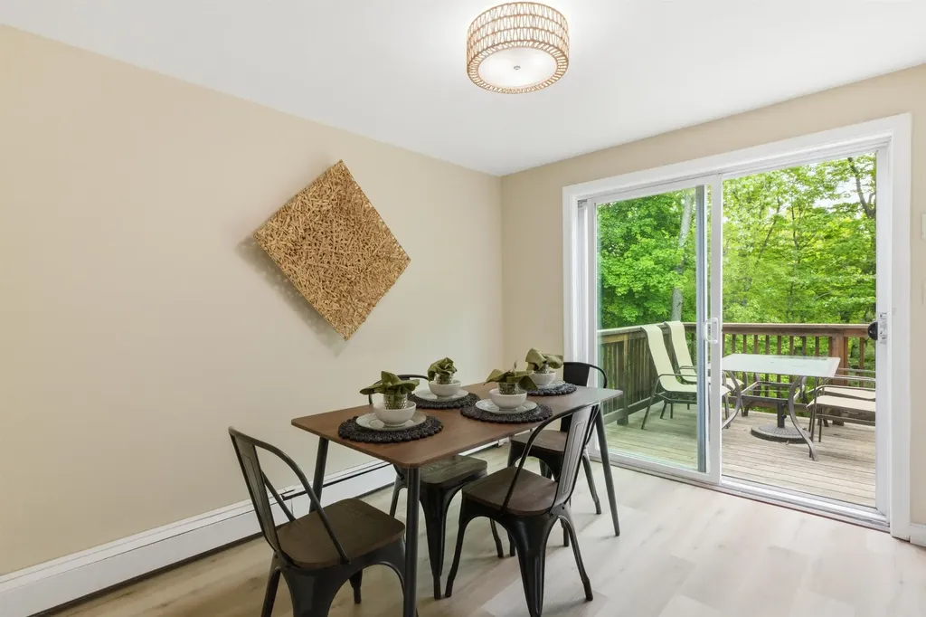 21 Sullivan Court Salem NH 03079