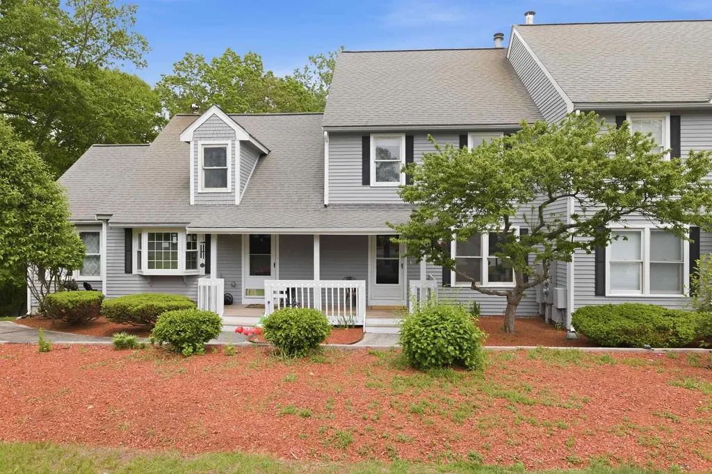 21 Sullivan Court Salem NH 03079