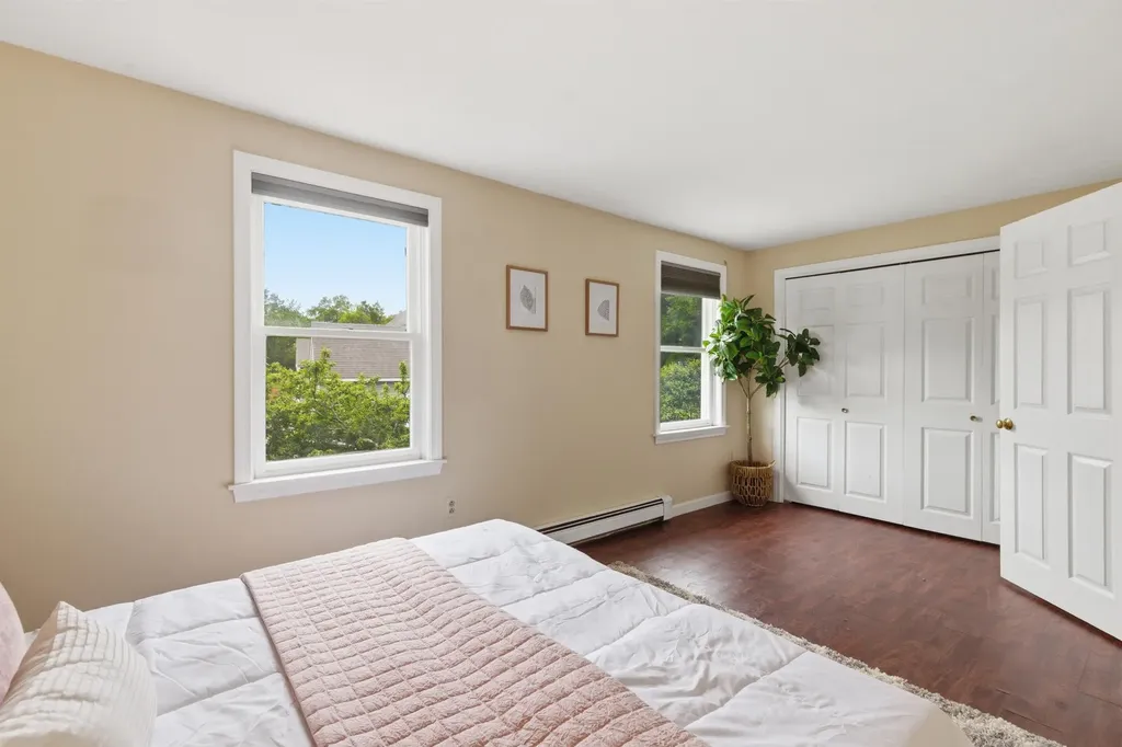 21 Sullivan Court Salem NH 03079