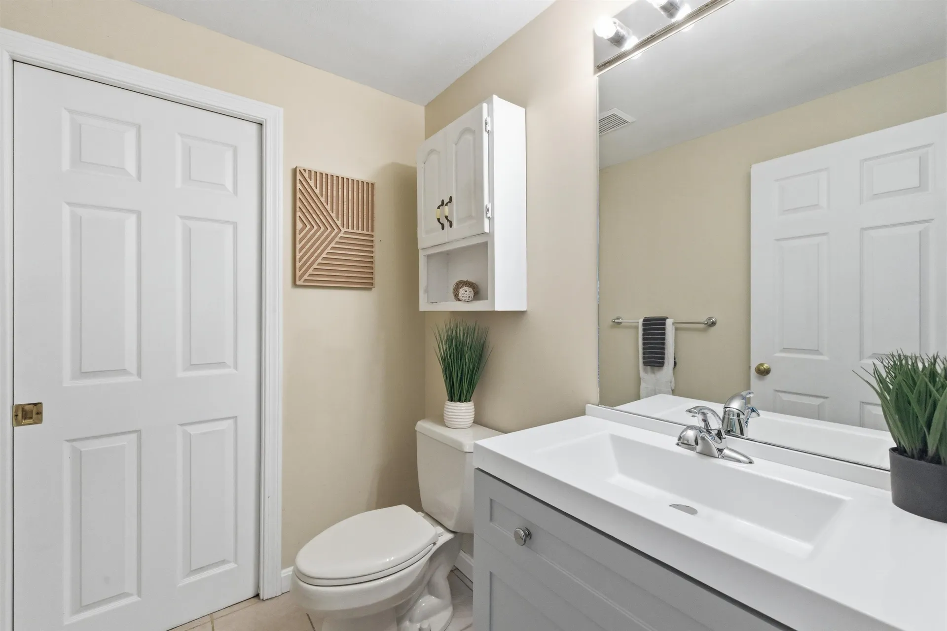 21 Sullivan Court Salem NH 03079